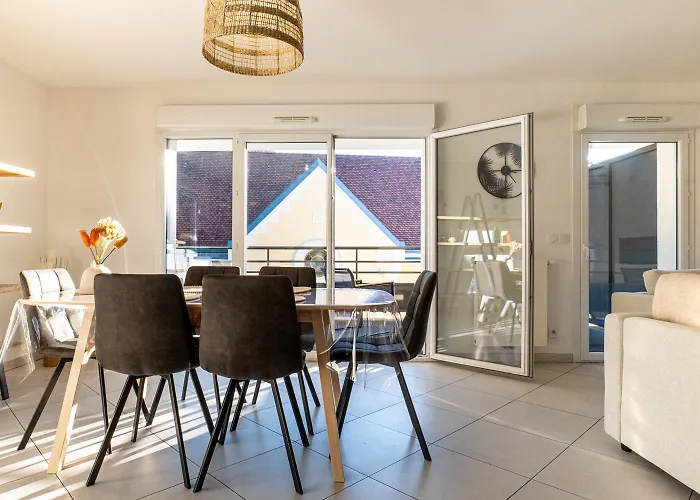 La Canopee D\'Annecy - Spacieux T3 Situe A L\'Entree De La Vieille Ville Avec Garage Et Grande Terasse